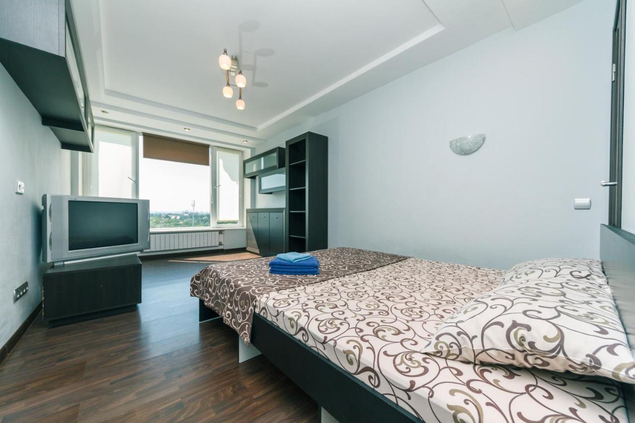 Apartments On Henerala Zhmachenka كييف المظهر الخارجي الصورة